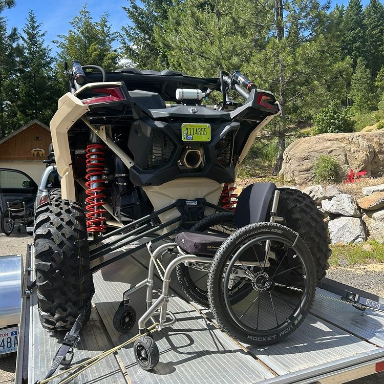 round betty Dino 507 Wheelchair Wheel - High-Performance All-Terrain Wheels for Off-Road Adventures.